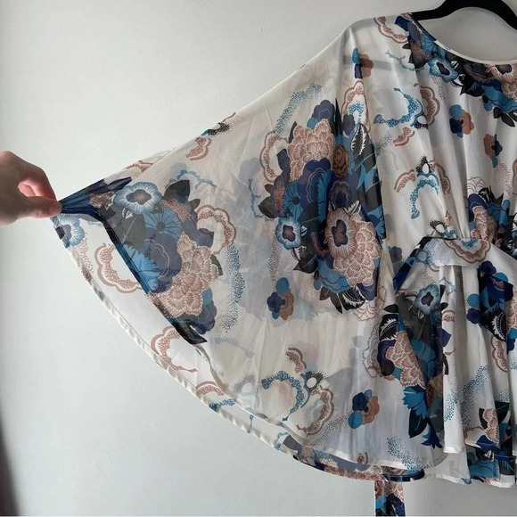 TRAMP sheer floral kimono style blouse butterfly sleeves waist tie size small - Picture 8 of 8